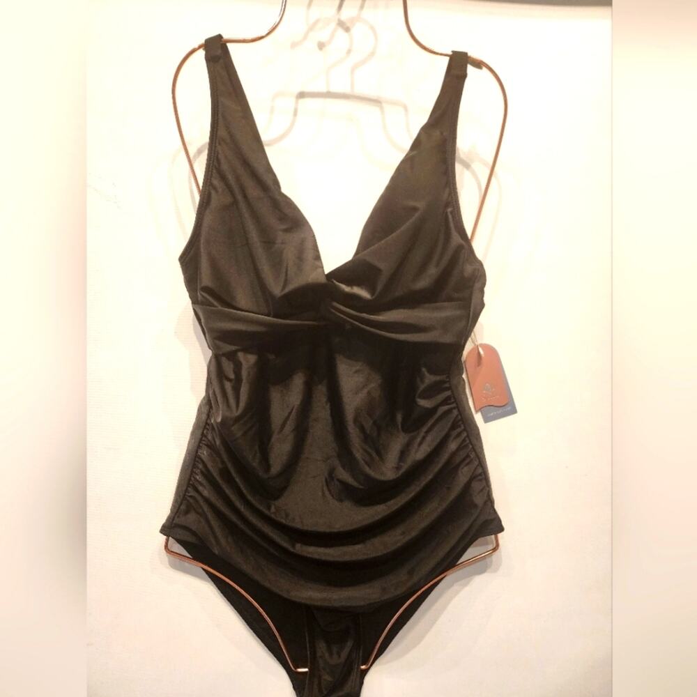 New Black‎ One Piece Swimsuit NWT Size M